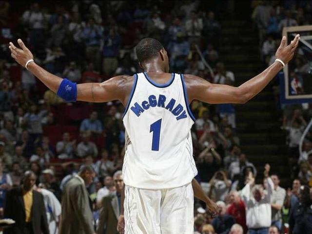 上一次对阵安哥拉：梅西斯卡洛尼替补登场，阿亚拉百场（上回交锋安哥拉：梅西、斯卡洛尼替补亮相，阿亚拉完成百场里程碑）