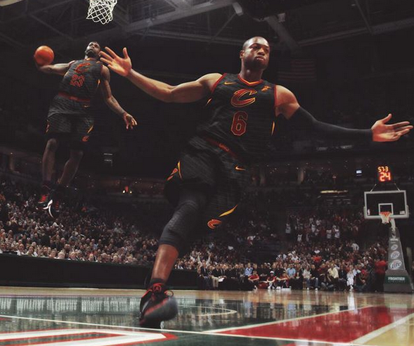 数据占优，拜仁对阿森纳5场不败，14次交手赢下8场（数据优势明显：拜仁近5战阿森纳不败，14次交锋拿下8场）