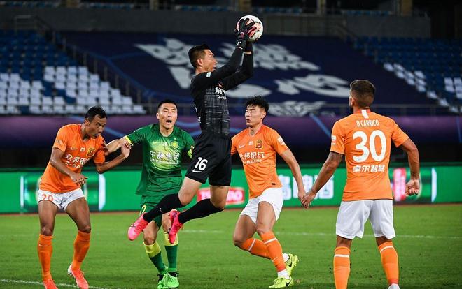 布朗赛季前21场三次砍下40+，伯德之后队史第二人（布朗赛季前21战三度轰40+，位列伯德之后队史第二人）