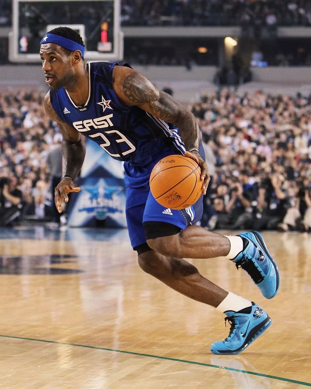 长传精准到像遥控（长传如遥控般精准）