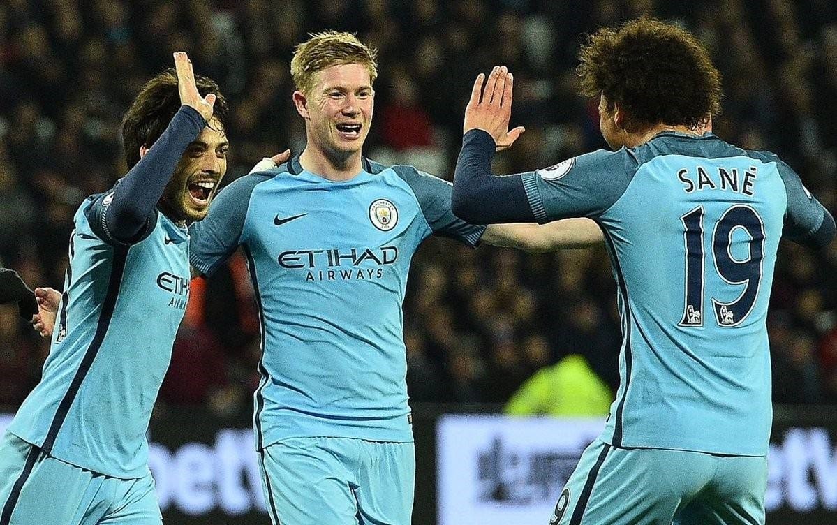 小法：阿隆索的难题是管理更衣室，每个人都认为自己应该首发（法布雷加斯：阿隆索最大挑战在更衣室管理——人人都觉得自己该首发）