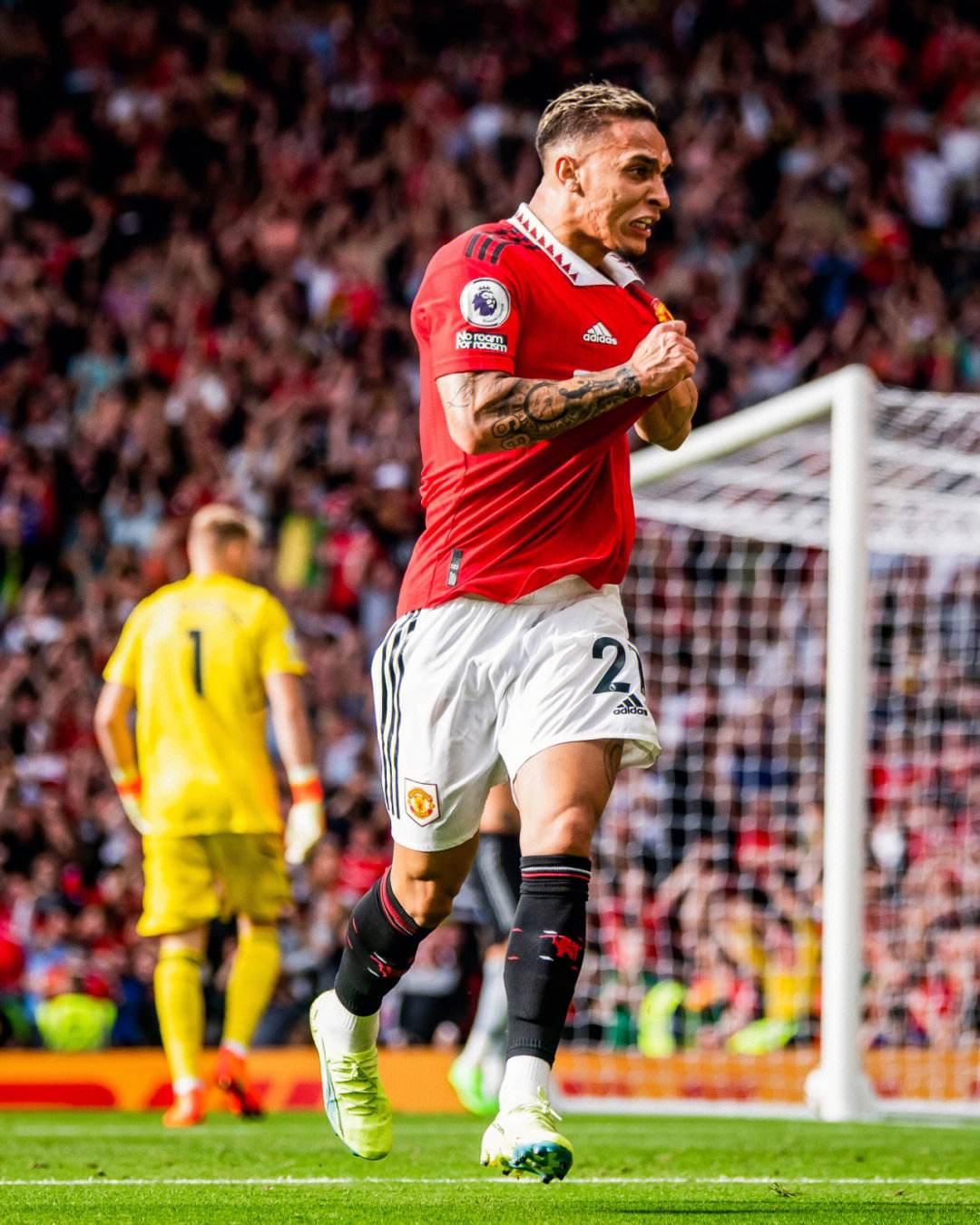 罗体：萨里向洛蒂托要求在一月引进一名高水平中场球员（罗体：萨里要求洛蒂托在冬窗引进一名高水平中场）