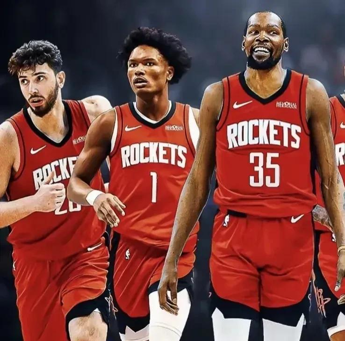 巴黎圣日耳曼姆巴佩梅开二度（巴黎圣日耳曼前锋姆巴佩两度建功）