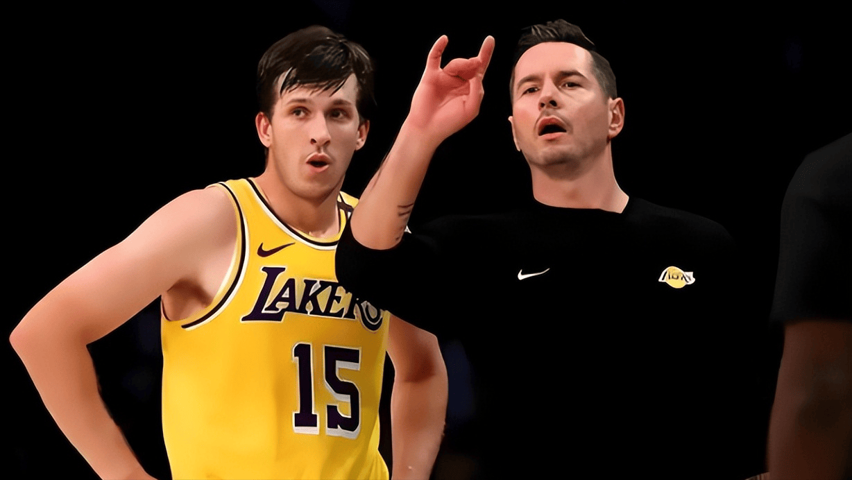 库库雷利亚：交手过最难对付边锋是登贝莱，最佳队友选梅西（库库雷利亚谈对手与队友：最难防登贝莱，最佳队友是梅西）