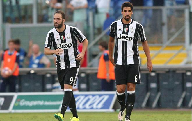 足球断球的最佳时机是什么？（足球抢断的最佳时刻是什么？）