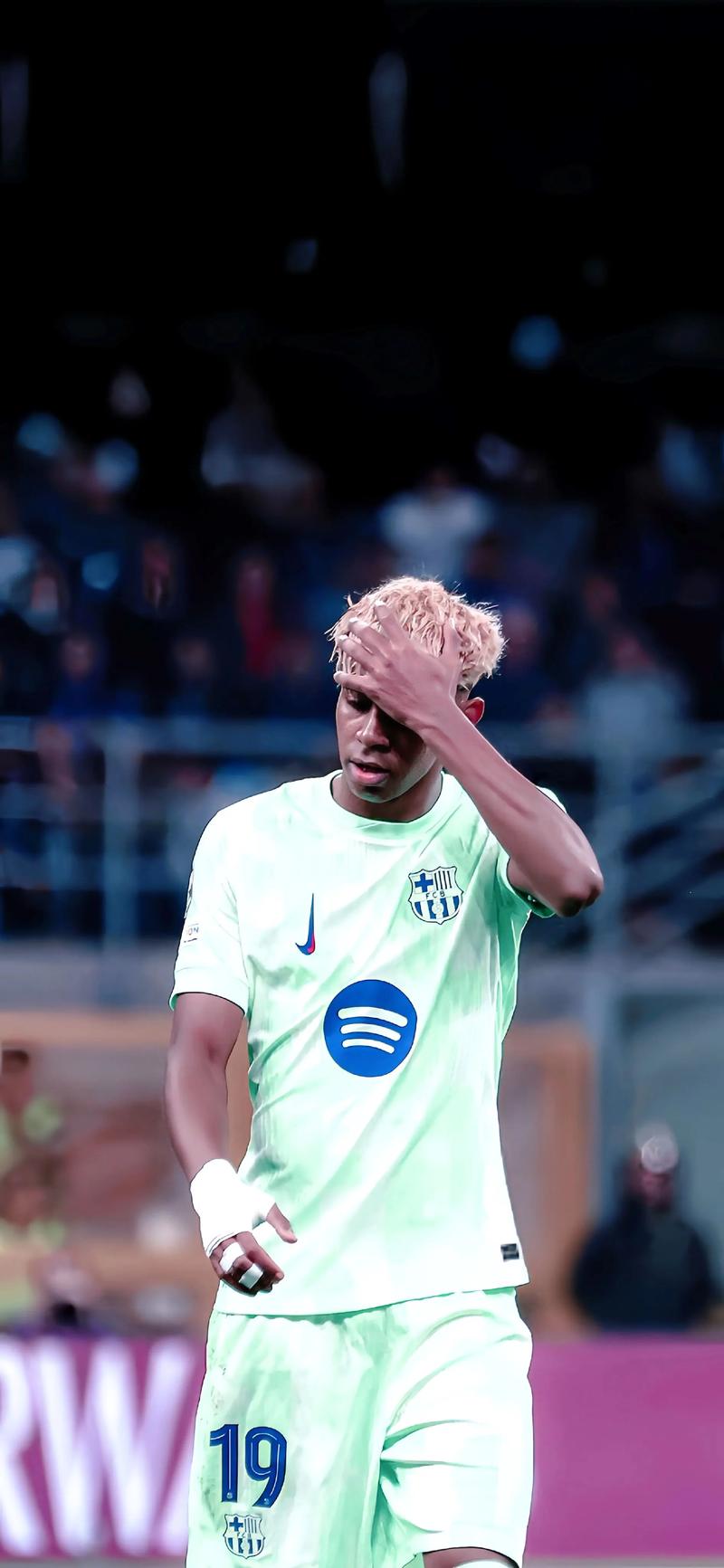 昔日上港03青训五虎！为何现在一个都没踢出来，两人还沦落中甲（上港03青训“五虎”为何集体沉寂：至今无一出头，两人已落至中甲）