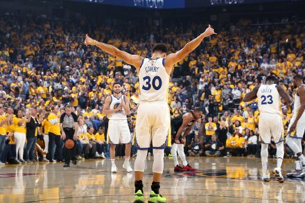 家族矛盾再升级？太阳报：贝克尔姆与妻子已取关长子布鲁克林（家族矛盾升级？太阳报称贝克尔姆夫妇已取消关注长子布鲁克林）