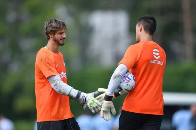 墨足协：墨西哥传奇马克斯将于世界杯结束后担任国家队主帅（墨西哥足协宣布：世界杯结束后传奇球星马克斯出任国家队主教练）