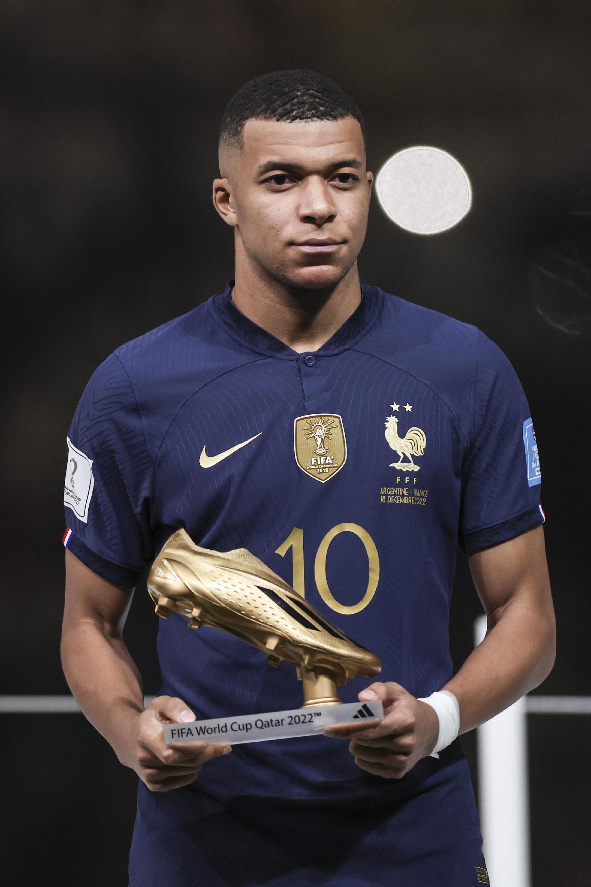 克罗地亚中场组合依旧稳如老狗（克罗地亚中场组合依然稳若磐石）