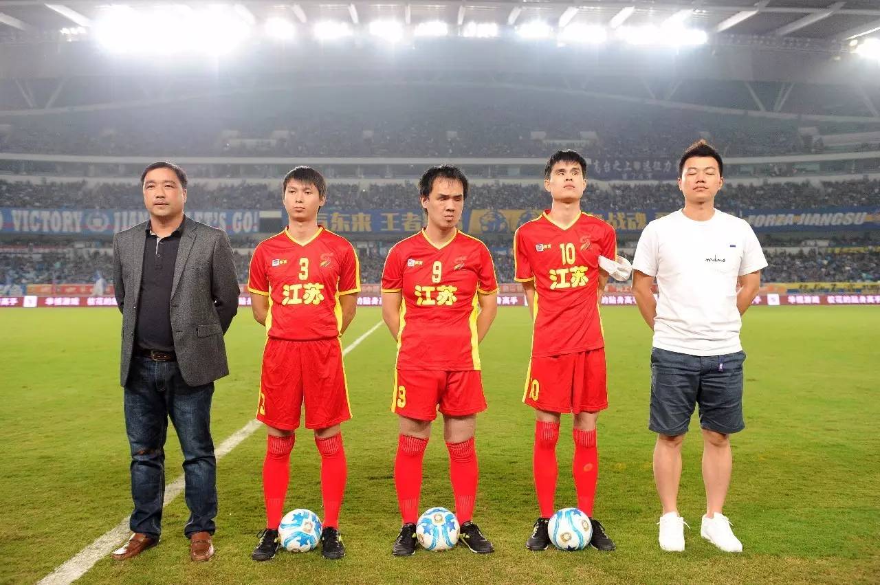 科莫利：尤文的DNA是胜利；足球书籍有些无聊我喜欢科学文章（科莫利：尤文骨子里就是为赢；足球书略枯燥，我更爱科学读物）