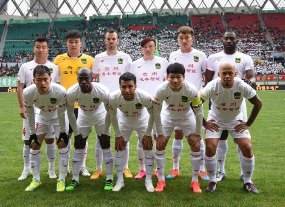 五粮液与2026世界杯“和美”之约，12.5京东直播见证联名产品首发（五粮液携手2026世界杯，“和美”联名新品12.5京东直播首发）