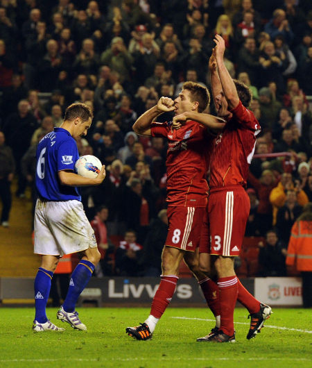 雷迪克谈里夫斯表现低迷：他扛了我们六周，消耗很大（雷迪克评里夫斯状态低迷：连扛球队六周，消耗巨大）