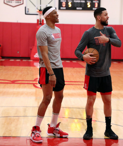 火箭队的低谷时刻：乌度卡时代的惨痛失利（火箭队至暗期：乌度卡掌舵下的连连败绩）