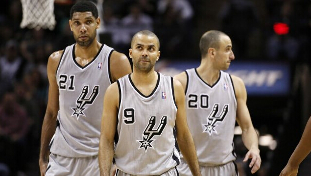 早报：拜仁的四线一十六胜，在我的肩膀上扛着！（早报：拜仁四线齐进已赢16场，一切都扛在我肩上！）