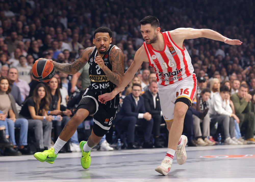 小孔塞桑被换下情绪激动不是因为斯帕莱蒂，是因摄影师险些绊倒他（小孔塞桑被换下情绪激动，非因斯帕莱蒂，而因摄影师差点绊倒他）