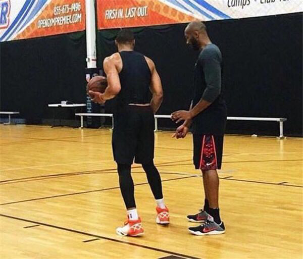 掘金约基奇豪取三双末节爆发（掘金核心约基奇轰三双 末节统治全场）